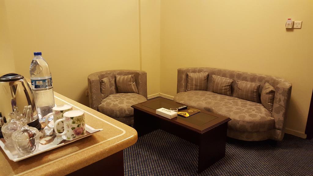 Al Bustan Hotel Sharjah Exterior photo