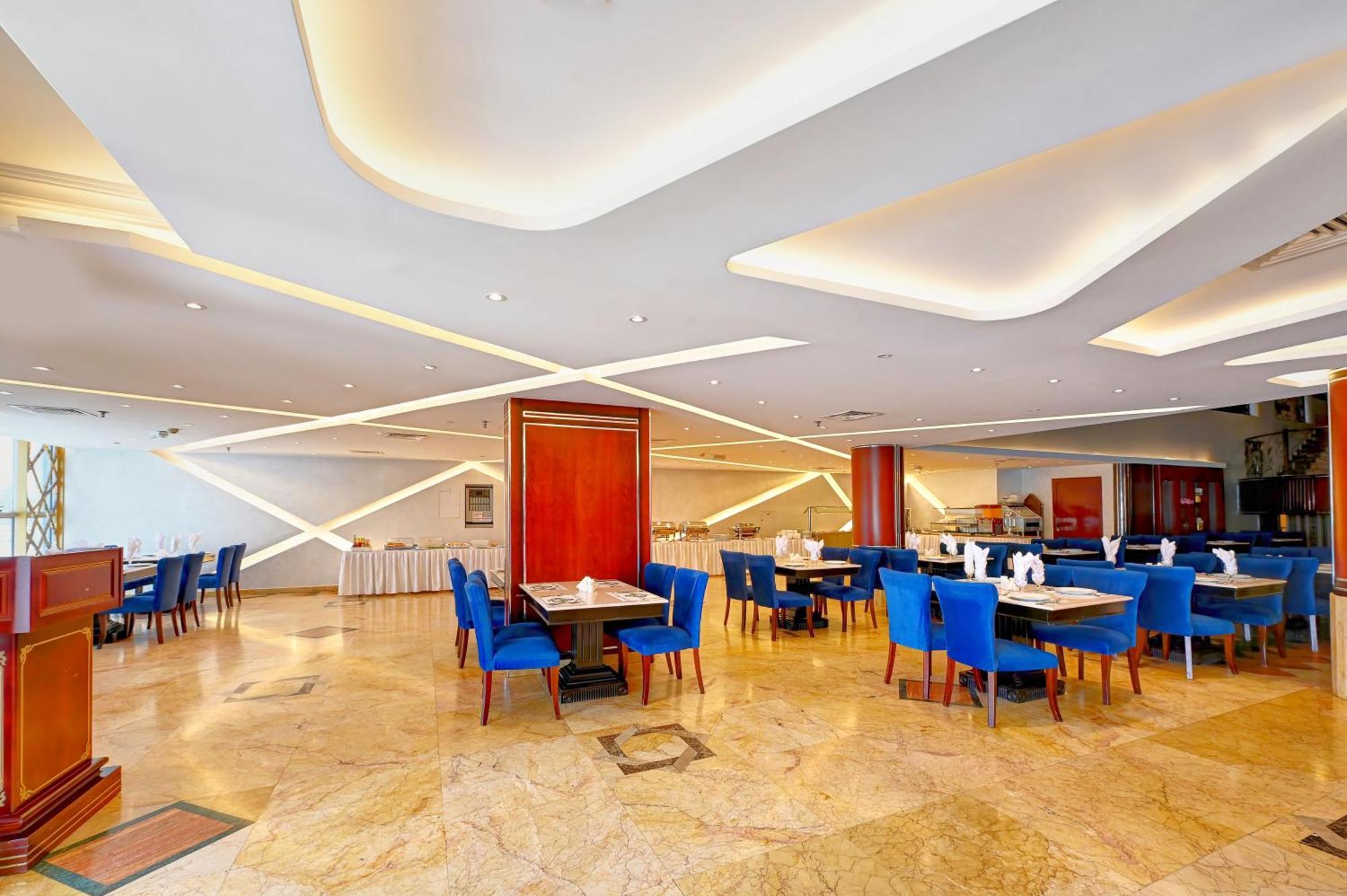 Al Bustan Hotel Sharjah Exterior photo