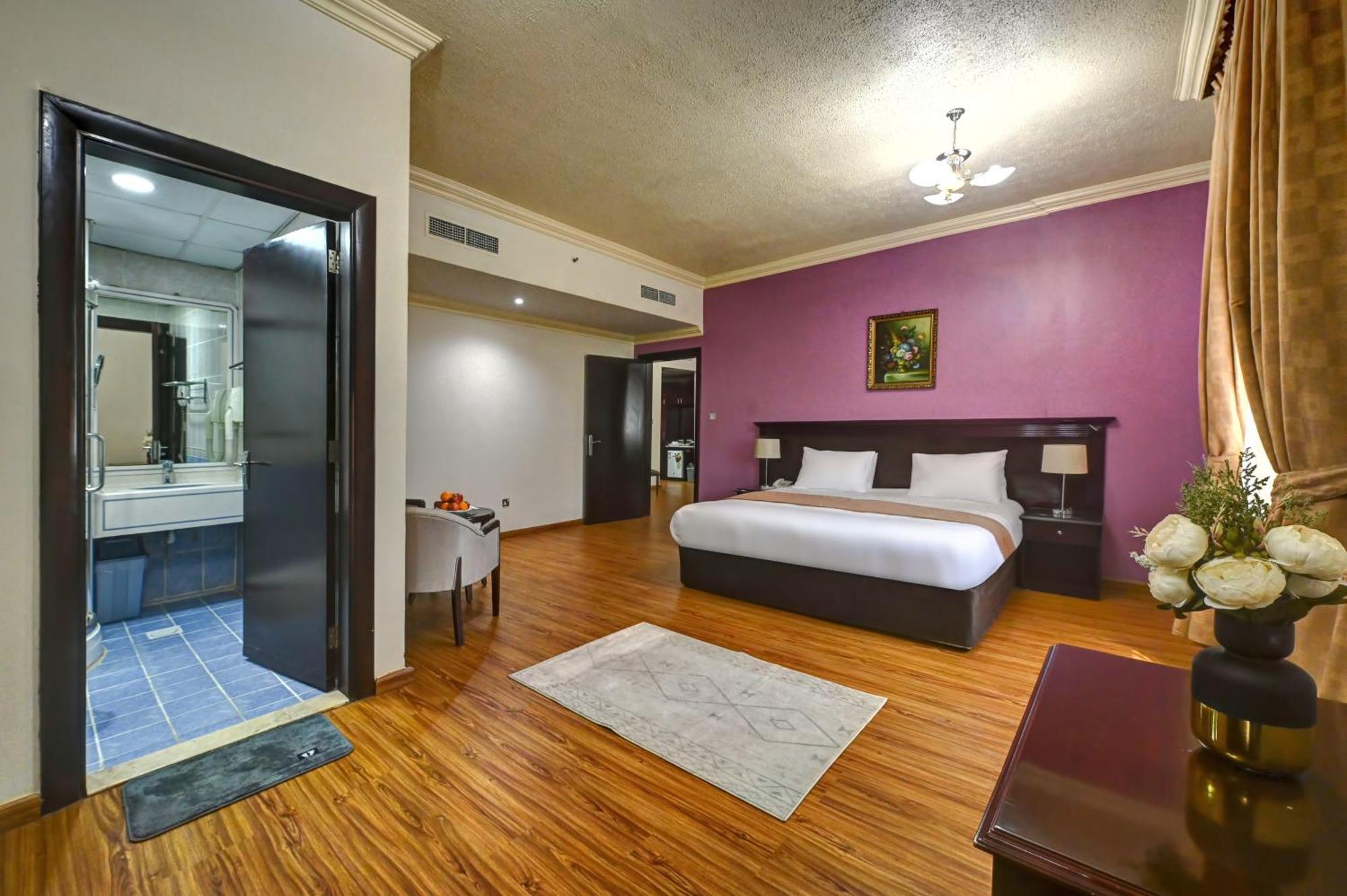 Al Bustan Hotel Sharjah Exterior photo