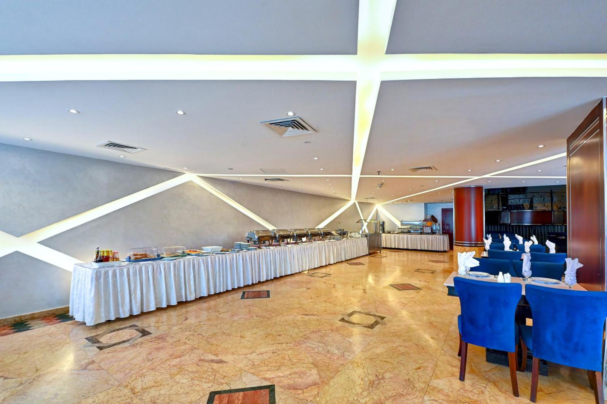 Al Bustan Hotel Sharjah Exterior photo