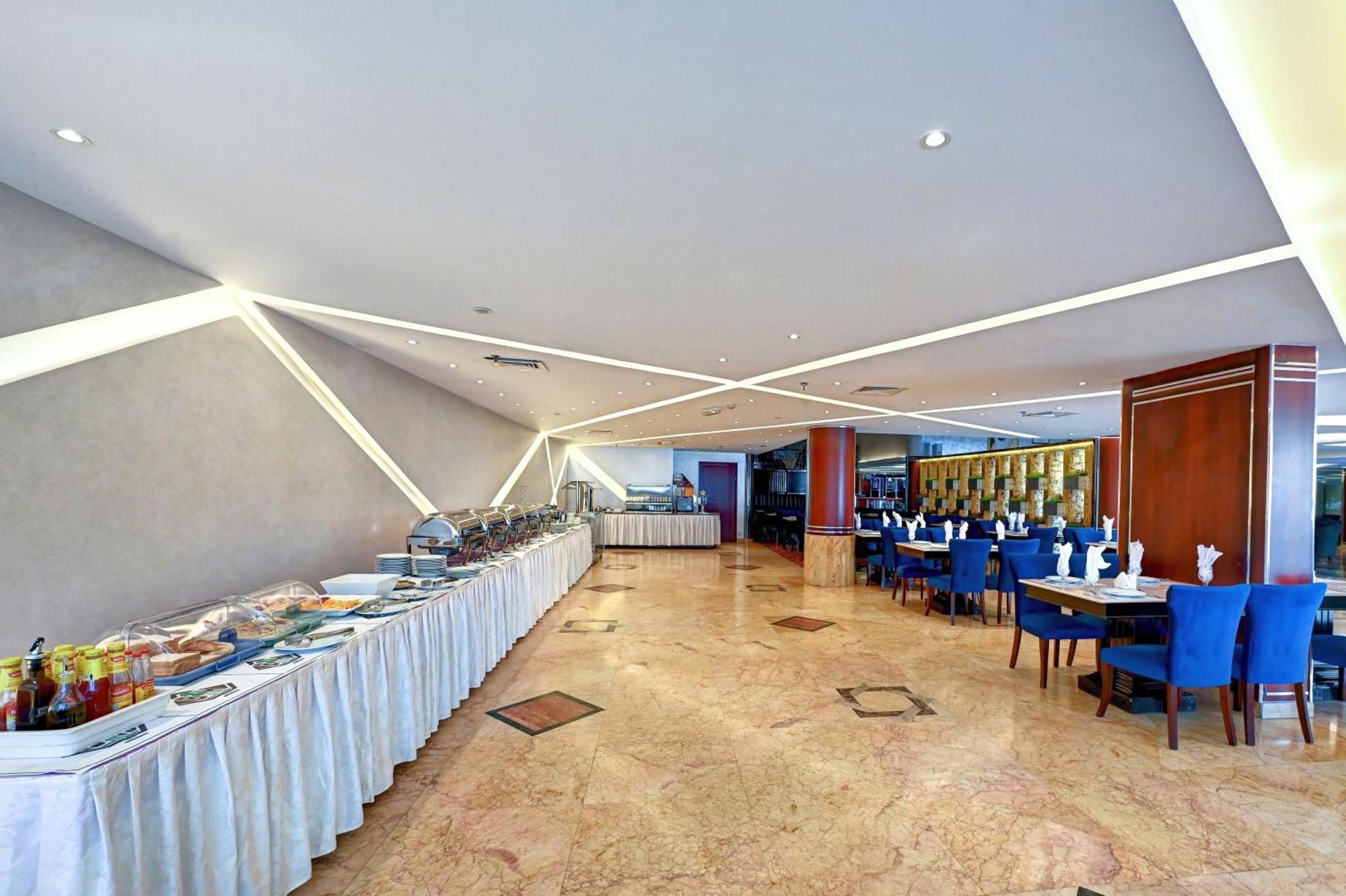 Al Bustan Hotel Sharjah Exterior photo